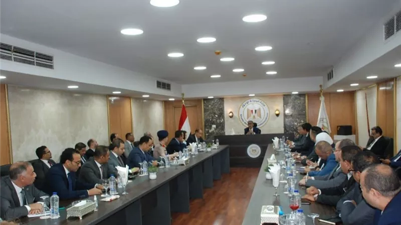 وزير الدولة للإعلام في لقاء مع المتحدثين والمستشارين الإعلاميين بالوزارات تدفق المعلومات إلى وسائل الإعلام يقطع الطريق على مروجي الشائعات