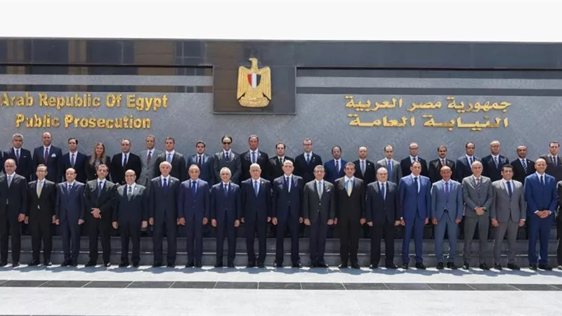 لنائب العام يستقبل وزير العدل بمقر مكتبه