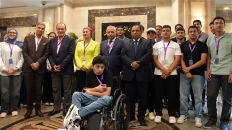 «الداخلية» تنظم زيارة لأوائل الثانوية العامة للتعرف على جهود الوزارة ومنظومة الرصد 