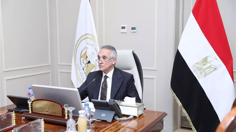 وزيرا العدل والتنمية المحلية والبيئة يشهدان بدء تشغيل 6 فروع توثيق في 5 محافظات بمجمعات الخدمات الحكومية بقري «حياة كريمة»