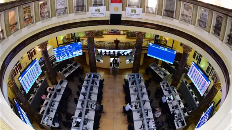 البورصة المصرية تنهي تعاملات الثلاثاء على تراجع جماعي.. 26.5 مليار جنيه خسائر سوقية