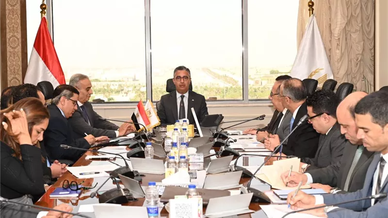 وزير التموين والتجارة الداخلية: انطلاق مبادرة تخفيض الأسعار غدا ولمده  6 أشهر 12 سلعة أساسية تزاد  إلى 30 سلعة بنهاية الشهر الجاري حتى شهر رمضان المبارك