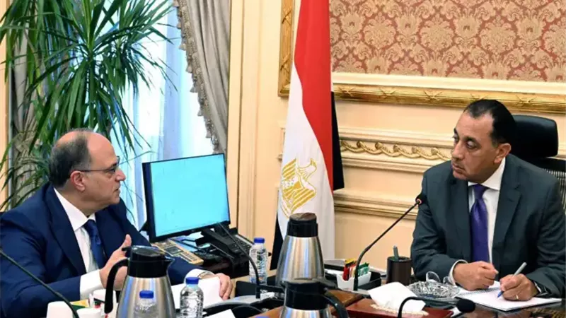مدبولي يهنئ هيئة الدواء على مستوى النضج الثالث من منظمة الصحة العالمية