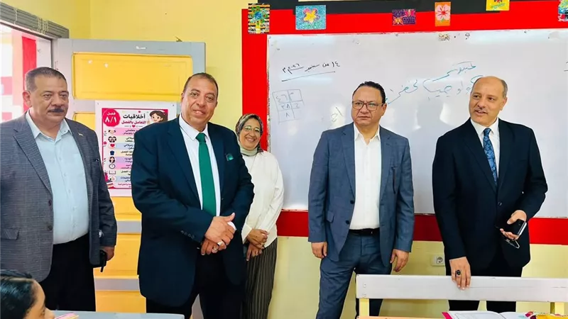 بتوجيهات الدكتور محمد عبد اللطيف.. هاني صبحي وخالد عبدالرؤوف شحاتة يتابعان انتظام الدراسة بمدارس الإسكندرية