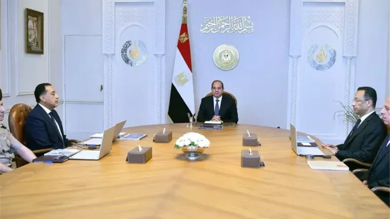 الرئيس السيسي يوجه بمتابعة الموقف التنفيذي لمنظومة كارت الخدمات الحكومية الموحد بصورة مستمرة