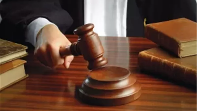 تجسس  عليها داخل منزلها.. تخفيف حبس ميكانيكى خدش حياة فتاة للحبس سنة واحدة