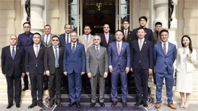 وزير العدل يتفقد التقنيات الذكية المُزمَع تطبيقها بـ مدينة العدالة بمقر شركة هواوي بالصينة
