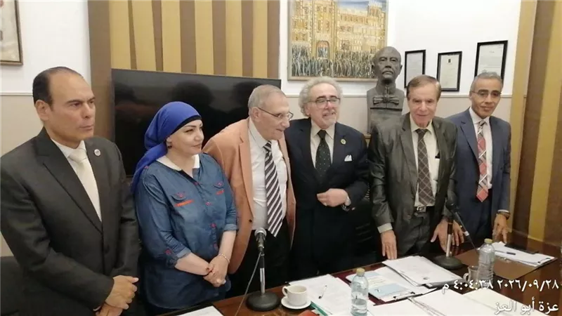 نقيب كتاب مصر : مليون جنيه من محمد نظمي دعمًا للمشروع الصحي وفروع اتحاد كتاب مصر.