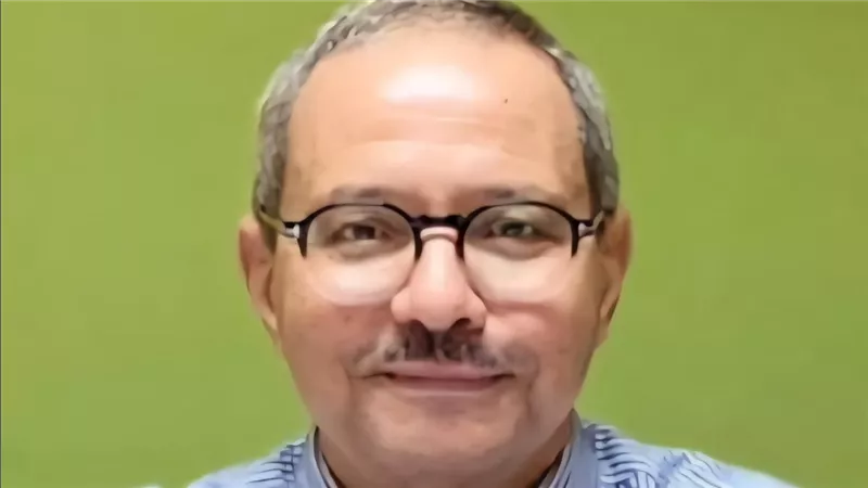 د. محمد هاني حافظ يشارك في المؤتمر العربي بالعراق والمؤتمر الأمريكي بالولايات المتحدة لبحث أحدث تطورات علاج الكلى وزراعتها