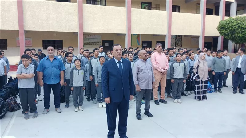 د. عصام عمارة مدير تعليم بني سويف يواصل جولته الميدانية بمدارس إدارة بني سويف.. ويشدد على تنمية مهارات القراءة والكتابة والحساب