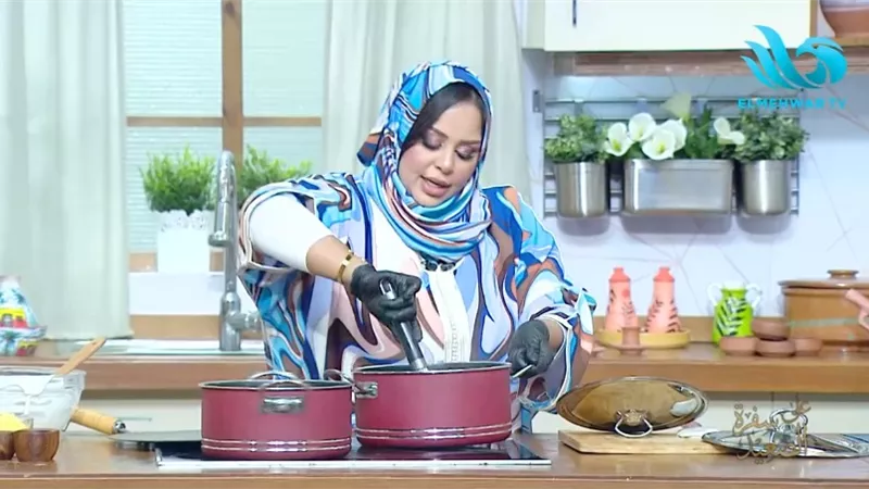 من المطبخ السوداني.. «أم معاذ» تكشف سر تحضير أكلة العصيدة بملاح النعيمية بنكهة سحرية