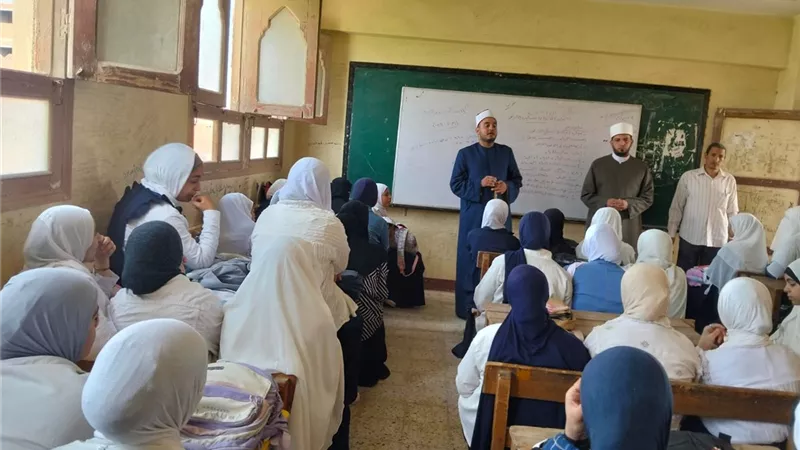 قافلة دعوية من مجمع البحوث الإسلامية تجوب معاهد ومساجد بني سويف لترسيخ القيم وبناء مجتمع آمن