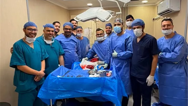 في إنجاز طبي جديد... مستشفيات جامعة بني سويف تنجح في استئصال ورم معقد بالقولون والمثانة وتنقذ حياة مريض