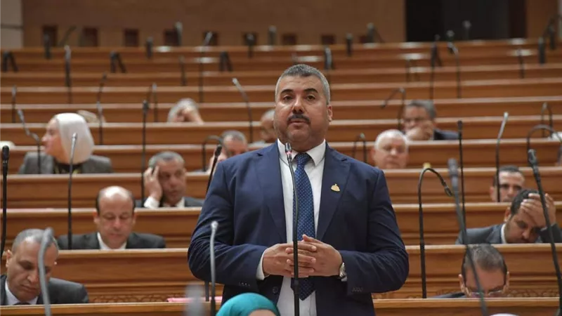 عبد اللطيف جمال أبو الشيخ يفتح ملف تجاوزات التمويل متناهي الصغر.. فخ ديون للمواطنين