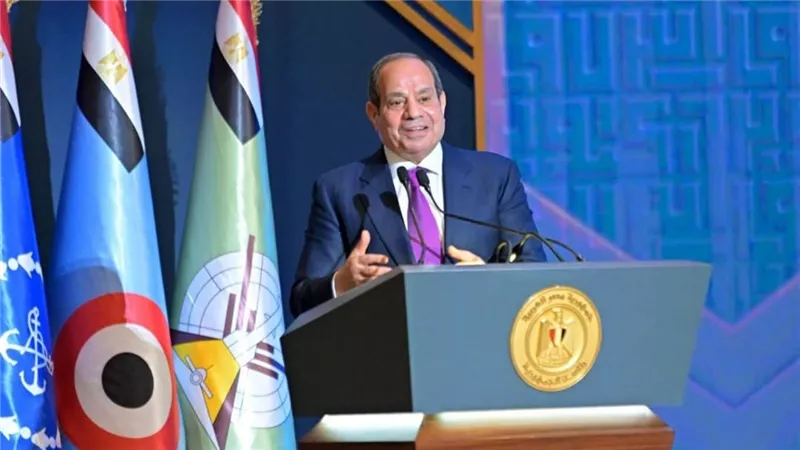 الرئيس السيسي يشهد الندوة التثقيفية الـ 44 للقوات المسلحة بحضور رئيس الوزراء ورئيسا مجلسي النواب والشيوخ | صور