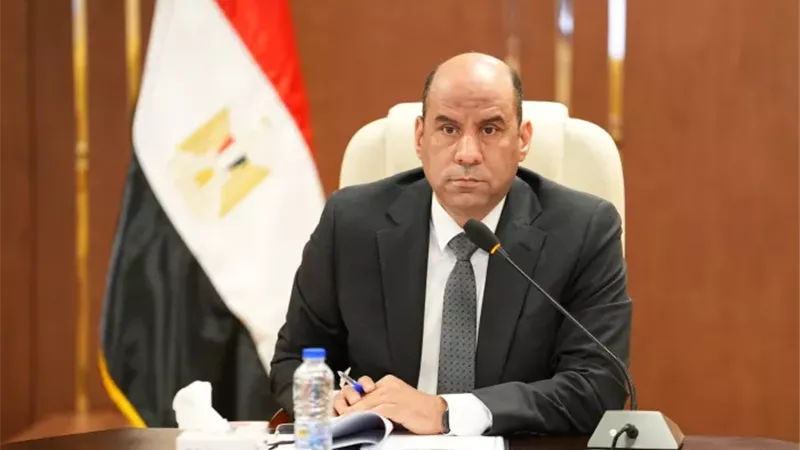 وزير العمل يعلن: نشرة التوظيف الأسبوعية توفر 2541 فرصة عمل في 48 شركة بالقطاع الخاص