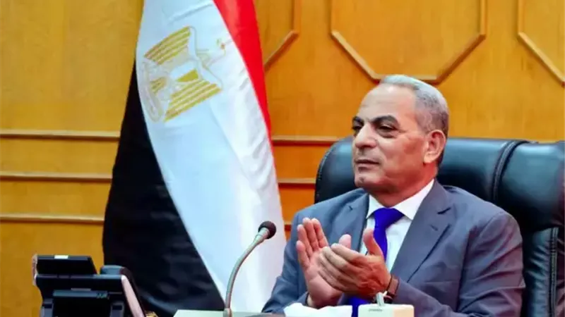 محافظ الإسماعيلية في العيد القومي: المقاومة الشعبية ملحمة وطنية خالدة تجسد عراقة أبناء المحافظة