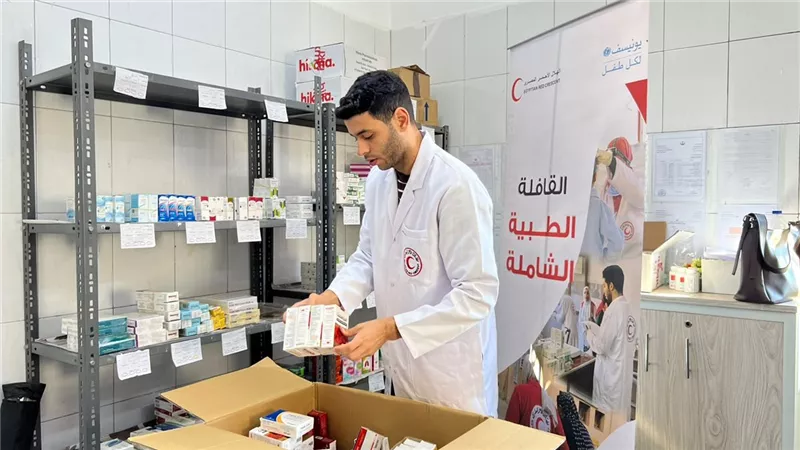 على مدار 3 أيام الهلال الأحمر المصري ينظم قافلة طبية وخدمية لخدمة أهالي الشيخ زويد بشمال سيناء
