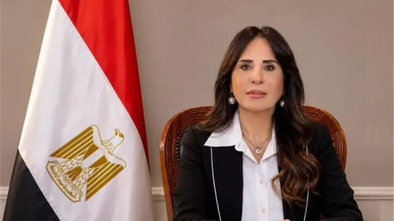 وزيرة الإسكان: بدء تسليم قطع أراضي 